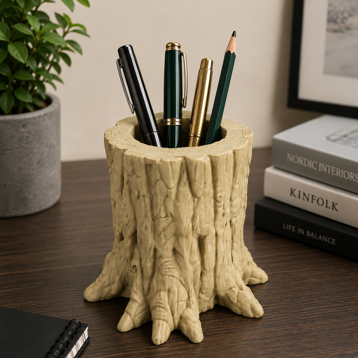 Tree Stump Pen Stand
